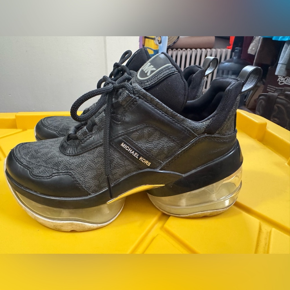 Michael Kors Womens Shoes/Sneakers Size 6m